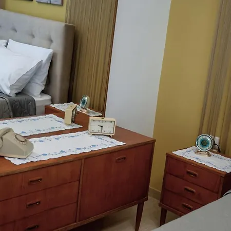 Mid Century Modern - Atelier * أولمبيا